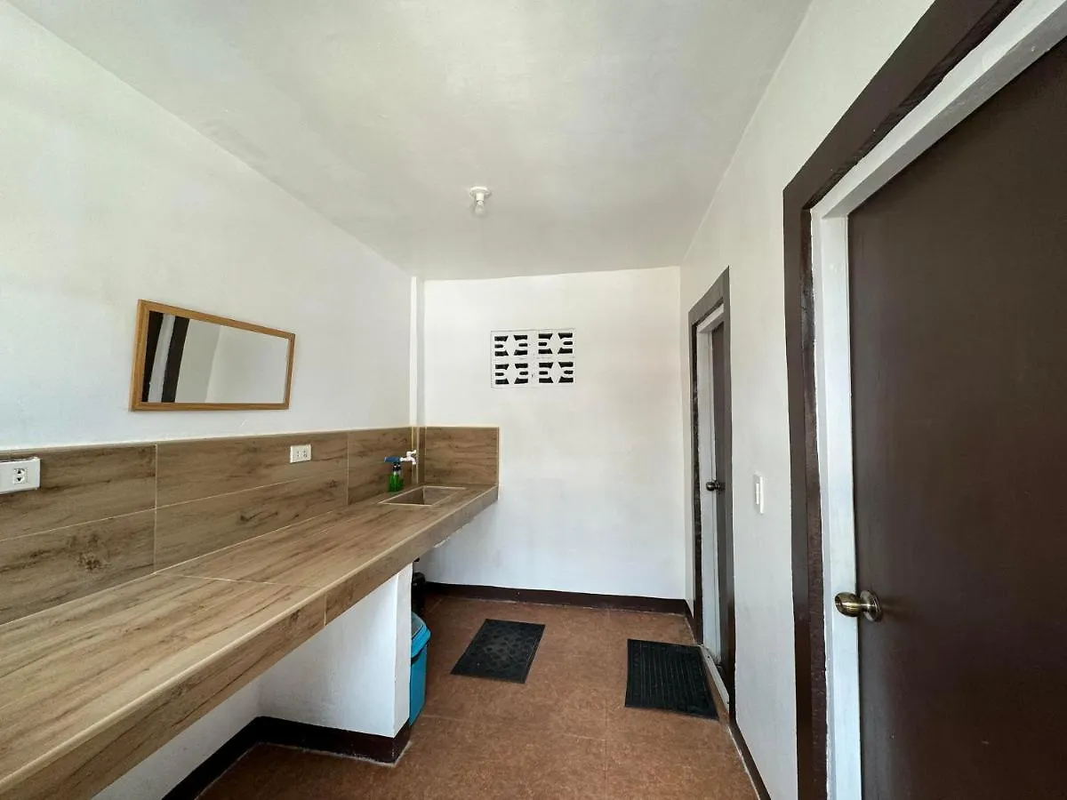 Alona Bohol Backpackers Hostel Panglao